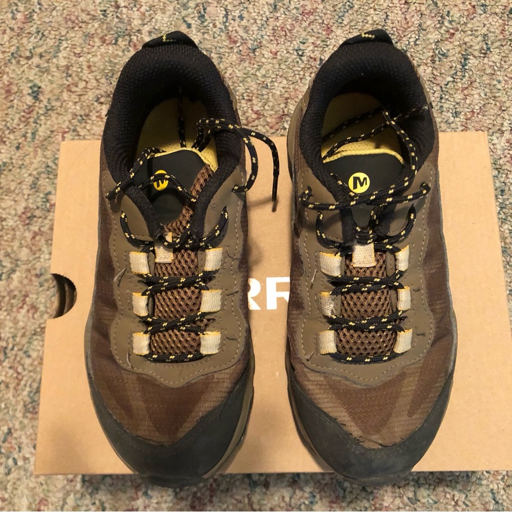 Merrell Moab Speed Low Waterproof Kids Hiking Shoes. Worn a couple of times.